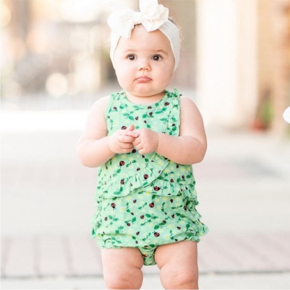 RUFFLE BUTTS Infant Girl Rufflebutts Daisies & Ladybugs Ruffle Detail Romper